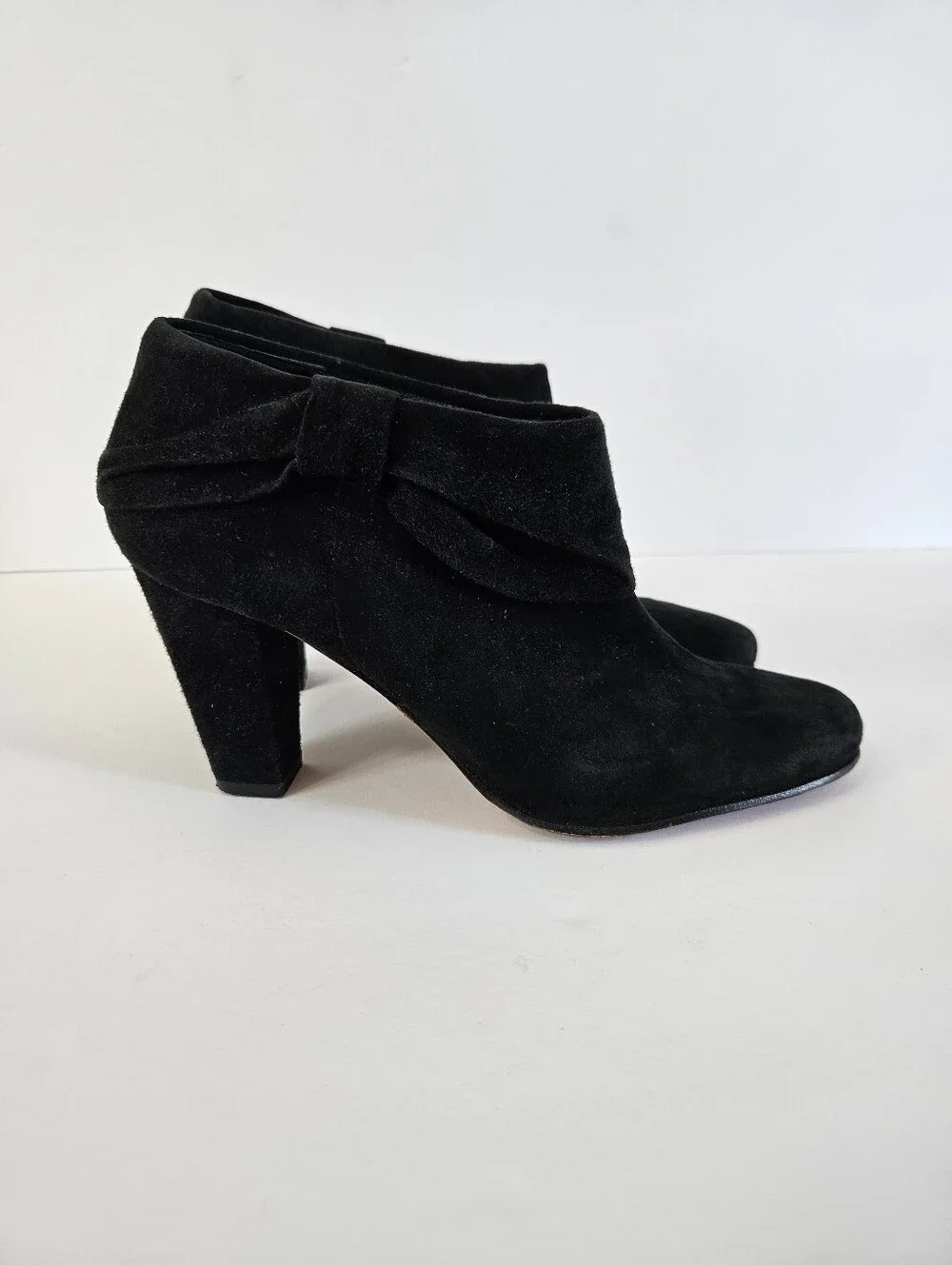 Kate Spade Vintage Y2K Black Suede Bow Detail Almond Toe Heeled Boot Booties 8.5